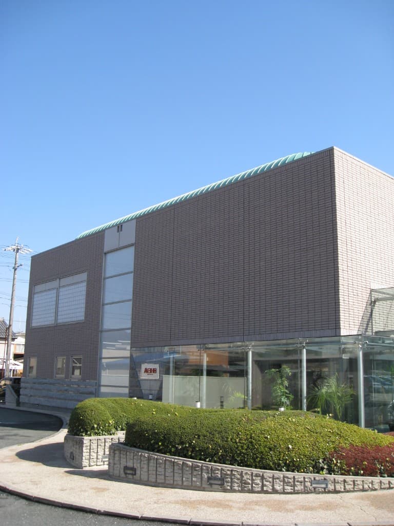 めいほうぐるーぷ 本社